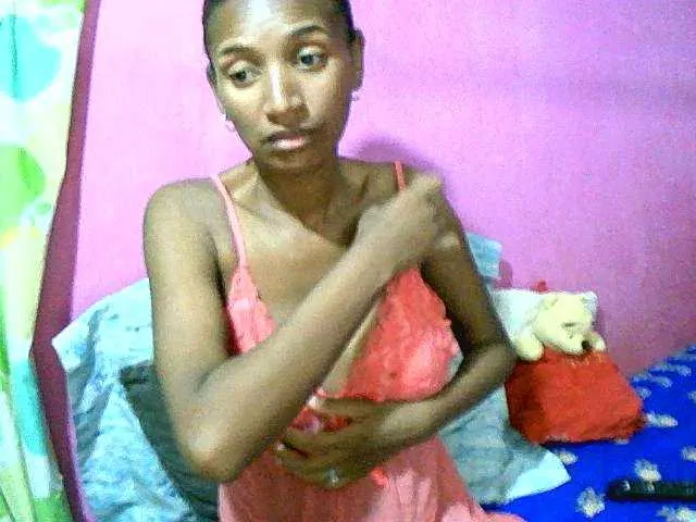 Live sex webcam photo for Chellah01 #292160207