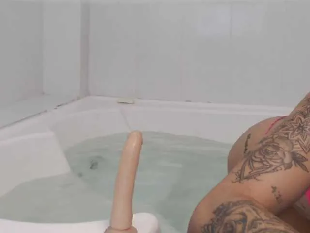 Live sex webcam photo for ChelseaFoxx #277636741