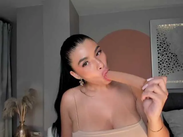 Live sex webcam photo for ChelseaMills #272456920