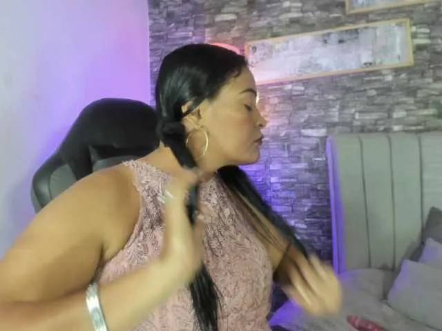 Live sex webcam photo for Cherilyn-Mebarak #277627211