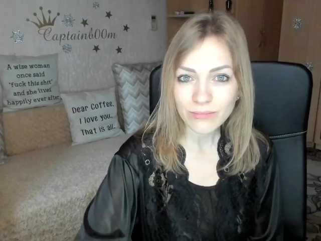 Live sex webcam photo for CherishSia #271954517