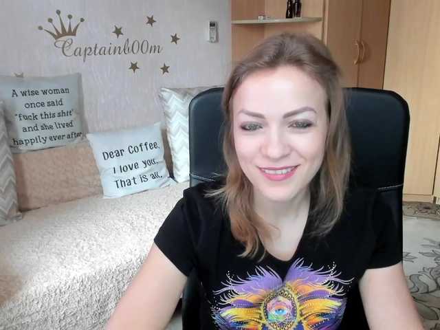 Live sex webcam photo for CherishSia #272354033