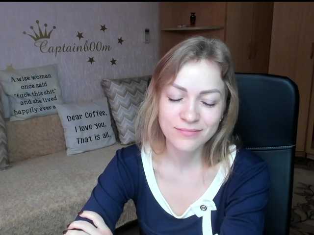 Live sex webcam photo for CherishSia #273105387