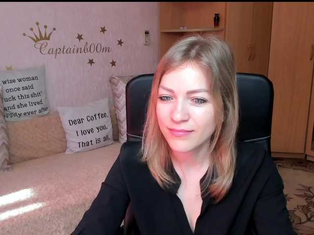 Live sex webcam photo for CherishSia #273378145