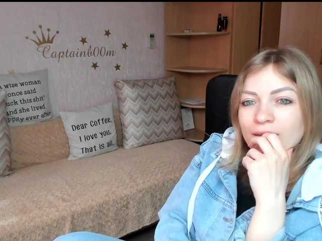 Live sex webcam photo for CherishSia #273469635