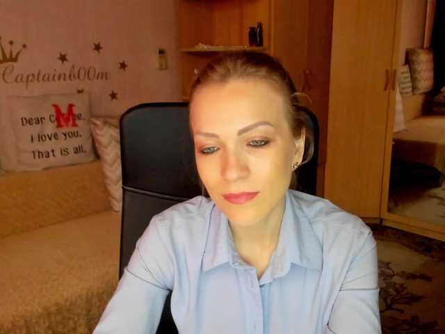 Live sex webcam photo for CherishSia #275619886