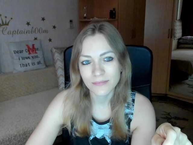 Live sex webcam photo for CherishSia #275739274