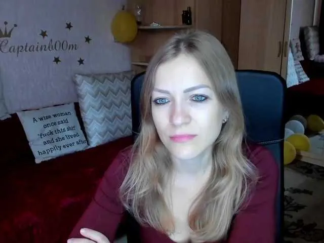 Live sex webcam photo for CherishSia #276298492