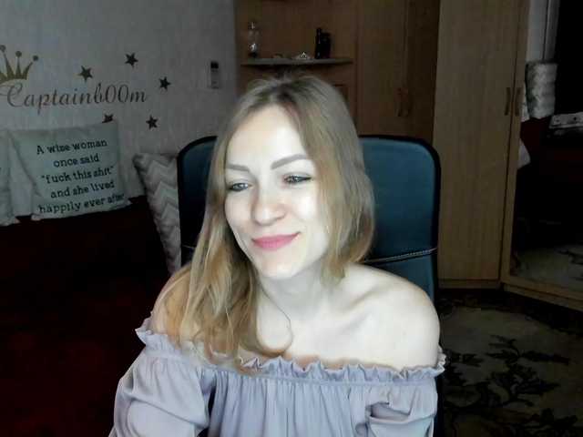 Live sex webcam photo for CherishSia #276830318