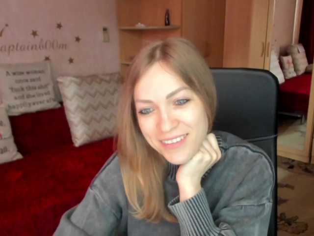 Live sex webcam photo for CherishSia #277879958