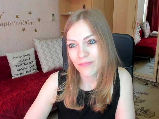 Live sex webcam photo for CherishSia #277956590