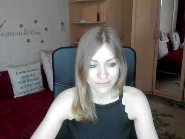 Live sex webcam photo for CherishSia #277986157