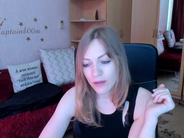 Live sex webcam photo for CherishSia #277995984