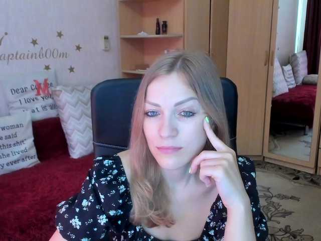 Live sex webcam photo for CherishSia #278152280