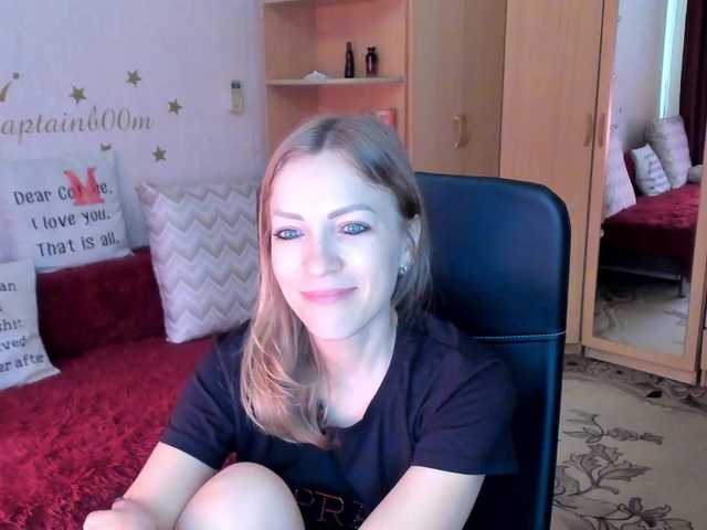 Live sex webcam photo for CherishSia #281065761