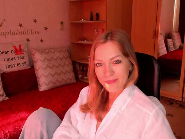 Live sex webcam photo for CherishSia #288995113