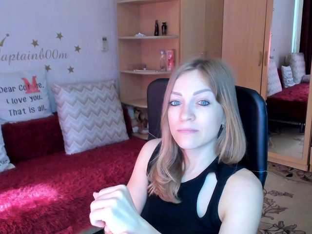 Live sex webcam photo for CherishSia #289094121