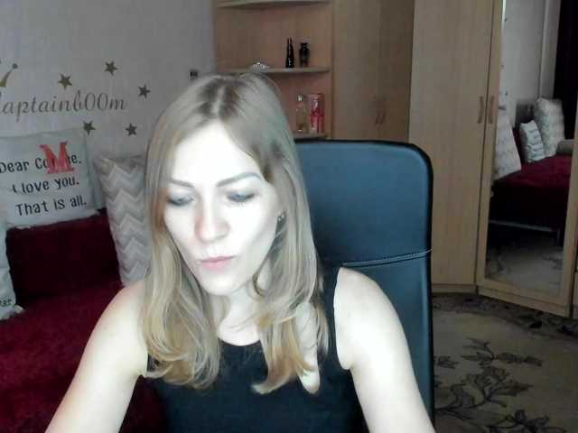 Live sex webcam photo for CherishSia #289112090