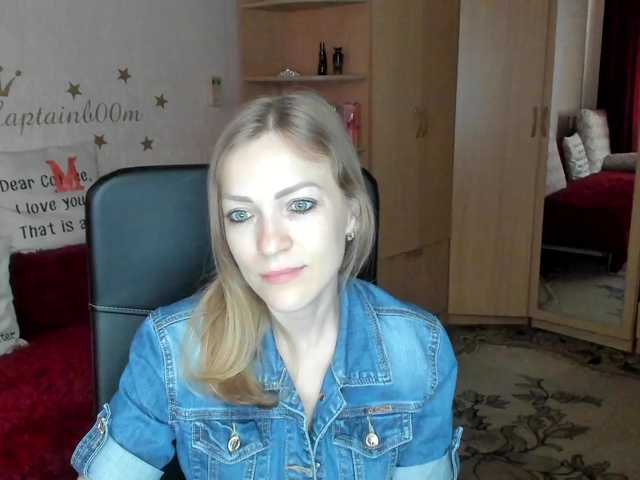 Live sex webcam photo for CherishSia #289195554