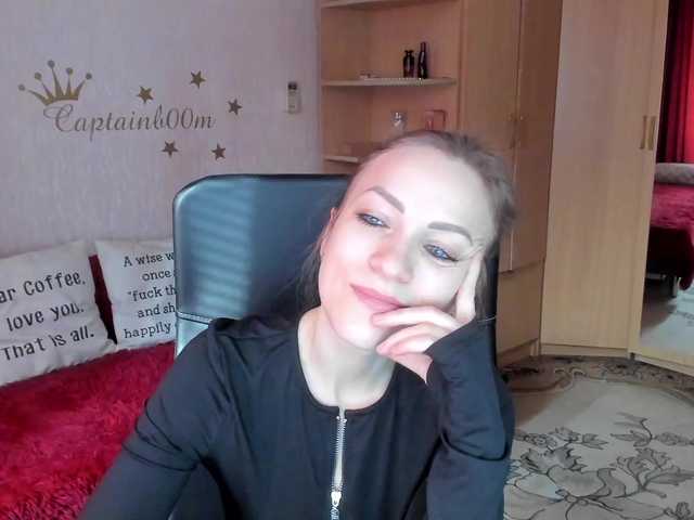 Live sex webcam photo for CherishSia #290653458