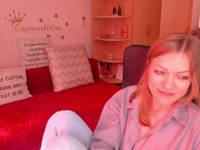 Live sex webcam photo for CherishSia #290990352