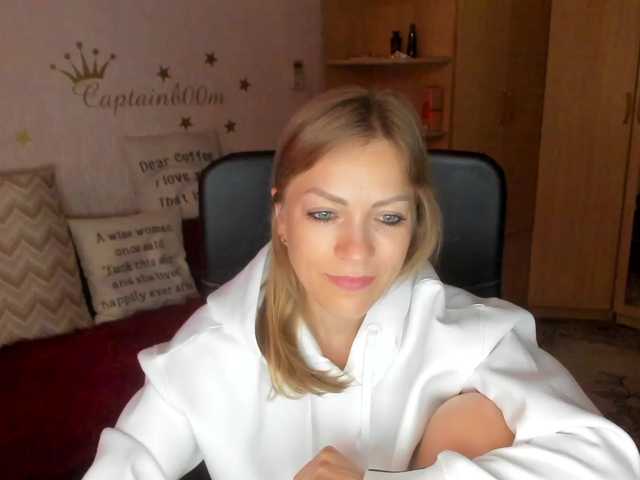 Live sex webcam photo for CherishSia #291291433