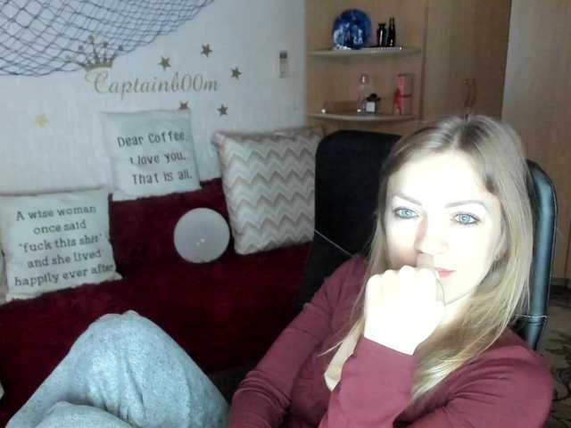 Live sex webcam photo for CherishSia #291844724