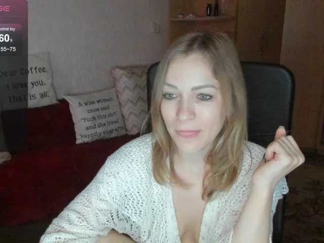 Live sex webcam photo for CherishSia #293832187