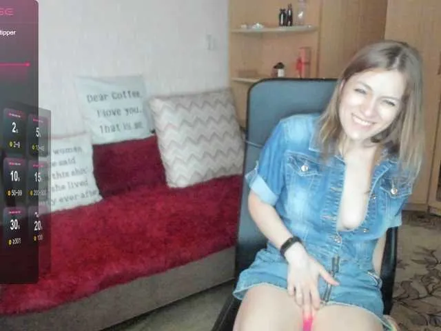 Live sex webcam photo for CherishSia #294040923