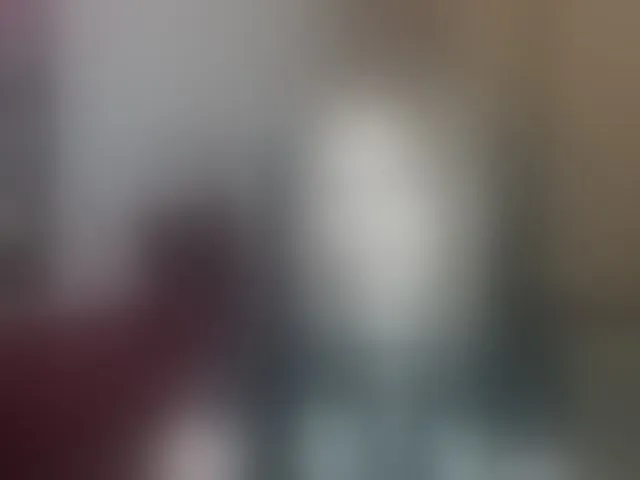Live sex webcam photo for CherishSia #294094372