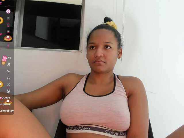 Live sex webcam photo for Cherllyn #290523894