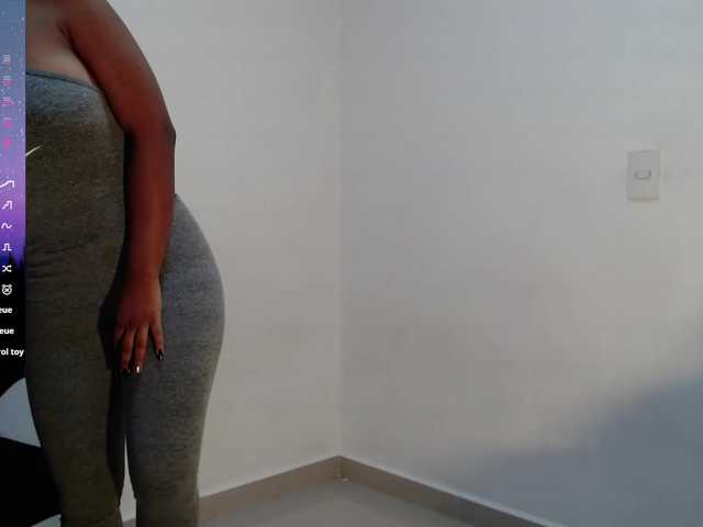 Live sex webcam photo for Cherllyn #290592256