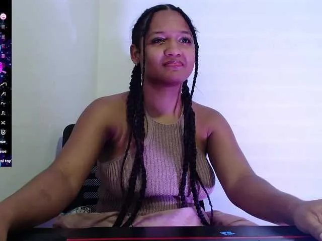 Live sex webcam photo for Cherllyn #290695487