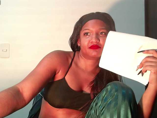 Live sex webcam photo for Cherllyn #290933169