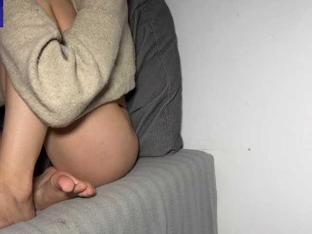 Live sex webcam photo for Cherry-Bomb1 #290621810