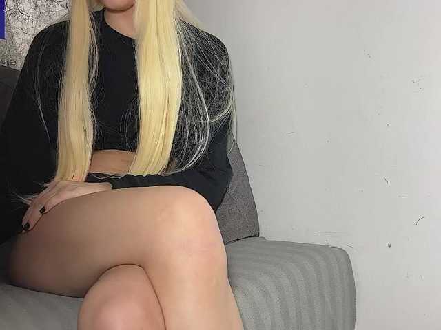 Live sex webcam photo for Cherry-Bomb1 #290754690