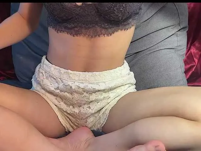 Live sex webcam photo for Cherry-Bomb1 #291407226