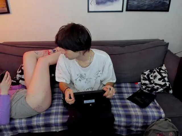 Live sex webcam photo for Cherry-Stoun #273182691