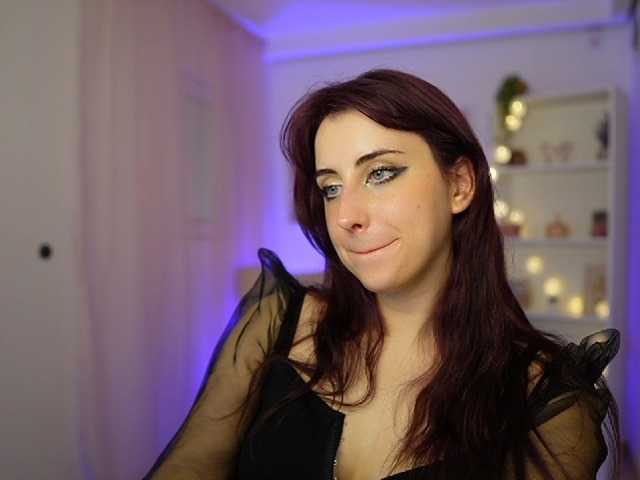 Live sex webcam photo for CherryAcid18 #276602110