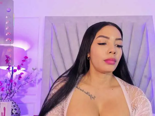 Live sex webcam photo for CherryBlake #292349587