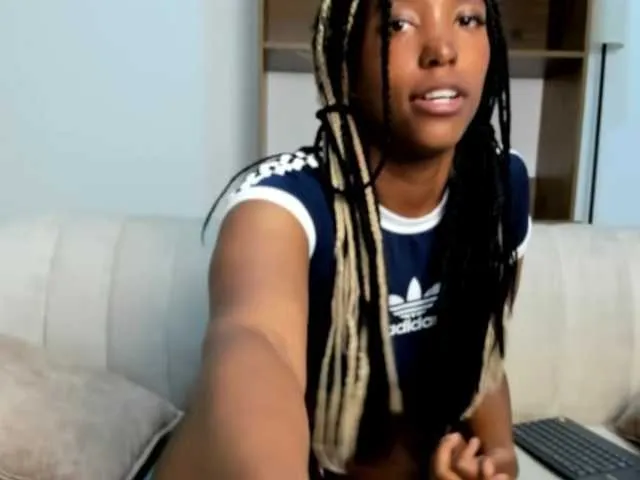 Live sex webcam photo for CherryBunny #292332670