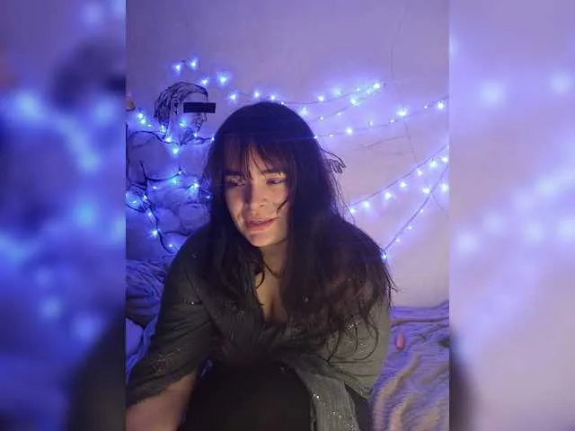 Live sex webcam photo for CherryMerry #271703793