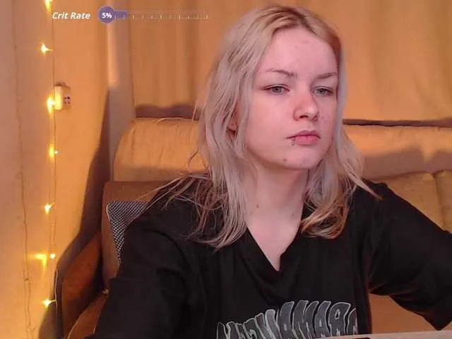 Live sex webcam photo for CherryNight666 #292332690