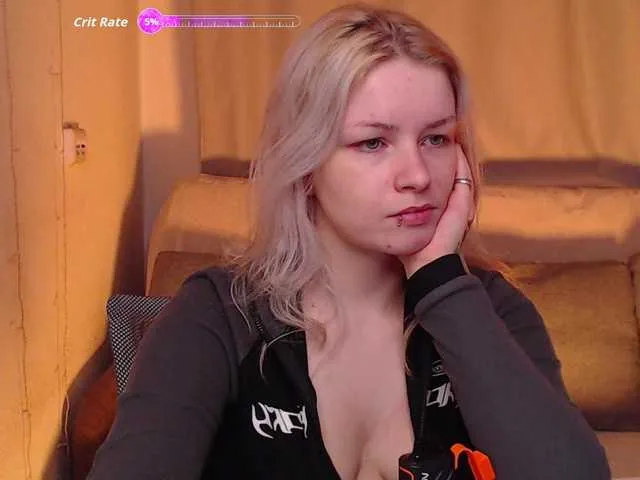 Live sex webcam photo for CherryNight666 #292338411