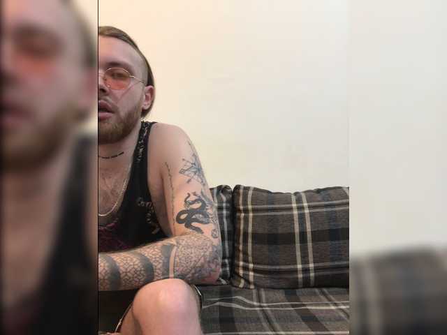 Live sex webcam photo for CherryPepperR #272861090