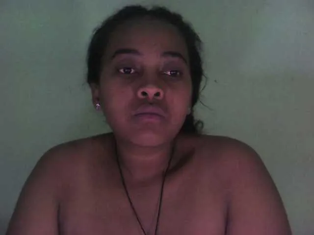 Live sex webcam photo for Cherryh #275498976