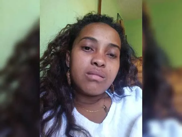 Live sex webcam photo for Cherryh #276585984