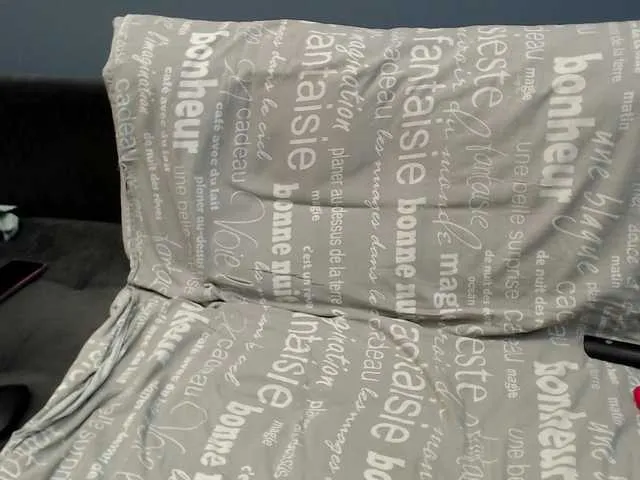 Live sex webcam photo for Cherryhell #292088276