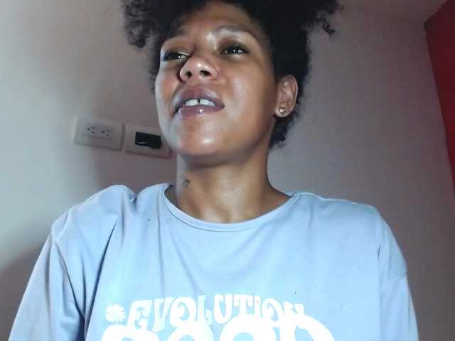 Live sex webcam photo for Cherryu #276980644