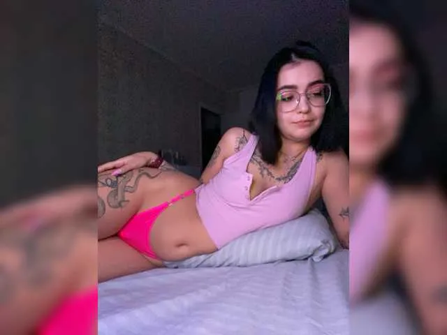 Live sex webcam photo for CheshhhireCat #276662988
